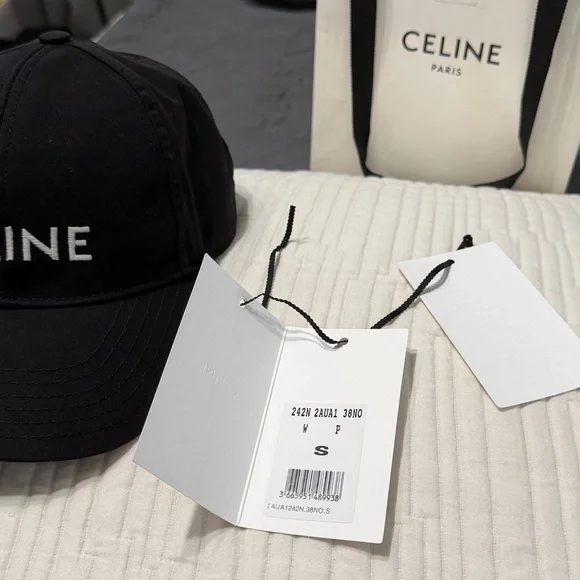 Celine Black Cap - Picture 3 of 9